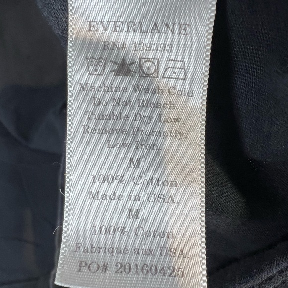 EVERLANE - The Box Cut Pocket Tee Size Medium, Washed Black - Picture 5 of 5